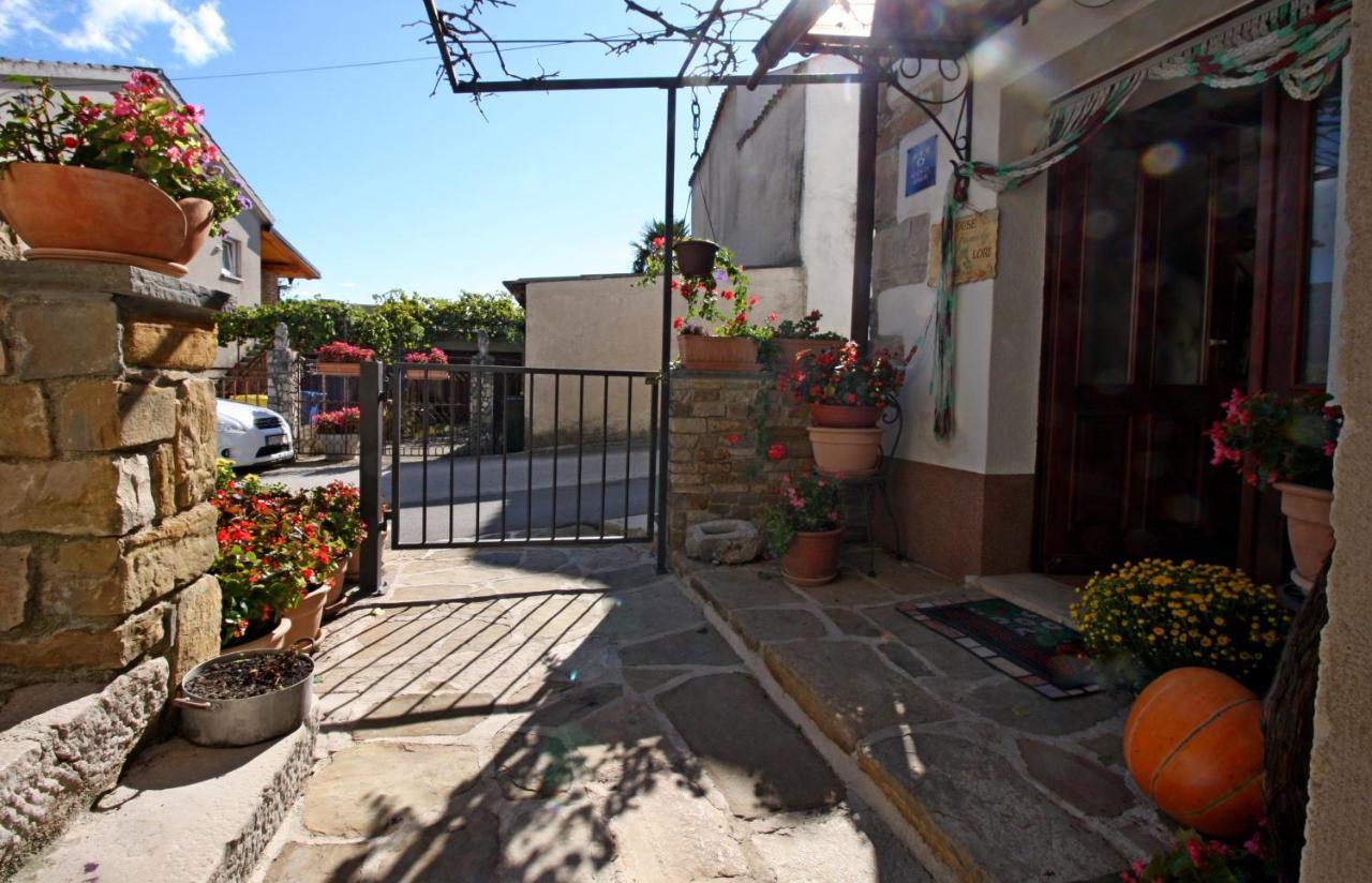 Holiday Home Lori Paz Kültér fotó