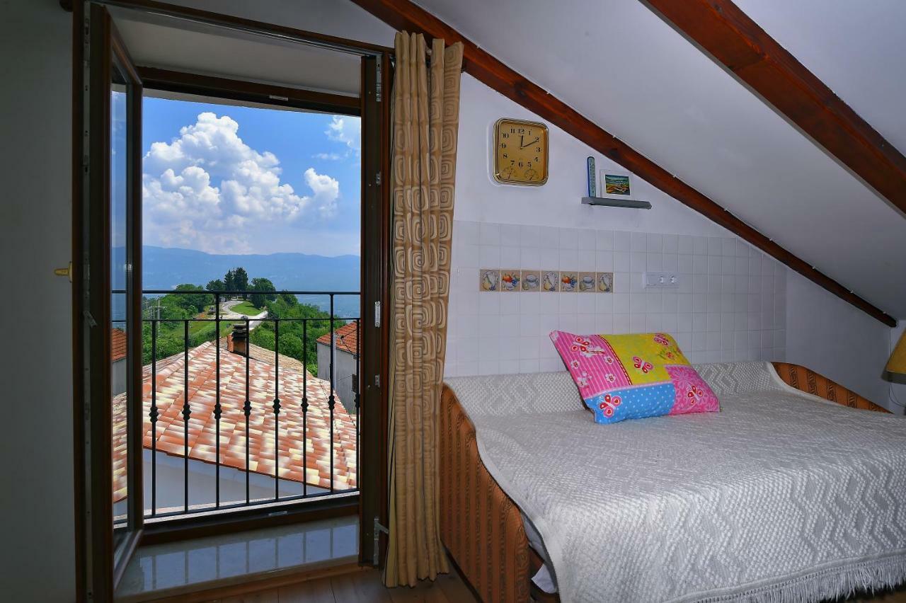 Holiday Home Lori Paz Kültér fotó
